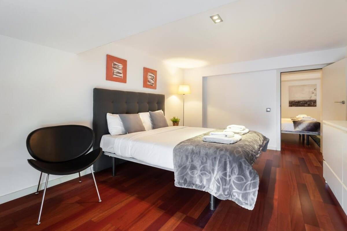 Plaça Catalunya Breathtaking 3bedroom Duplex With Balcony * Barcelone